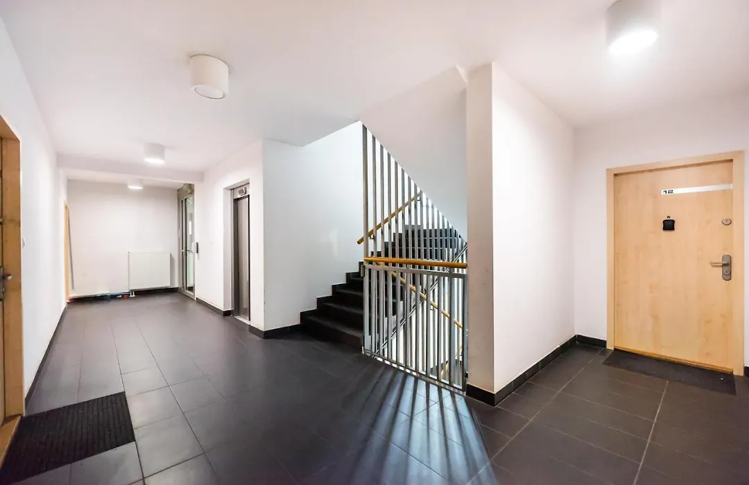 Malborska Lovely Apartment By Bookinghost-1
