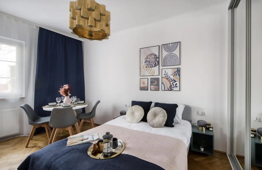 Apartment Old Town By Arrenda-1