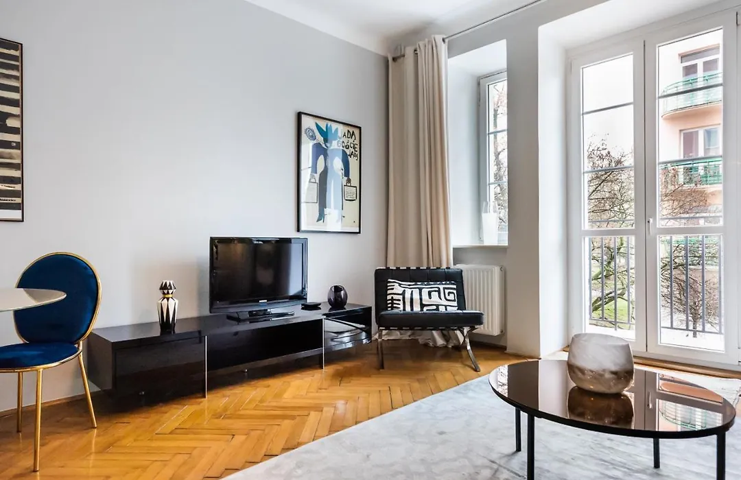 Solec Mystical Riverside Apartment-1
