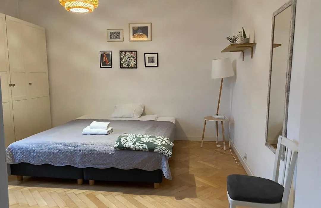 Slow Life Apartment Next To Metro Station-1