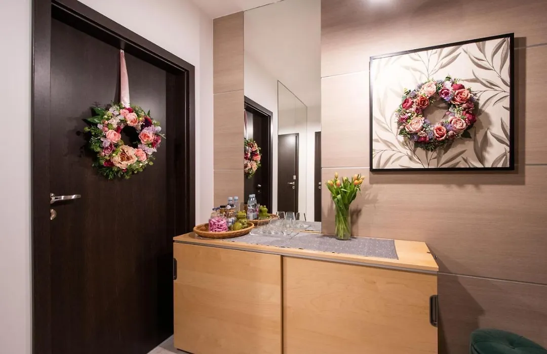 City Flower Apartment-1