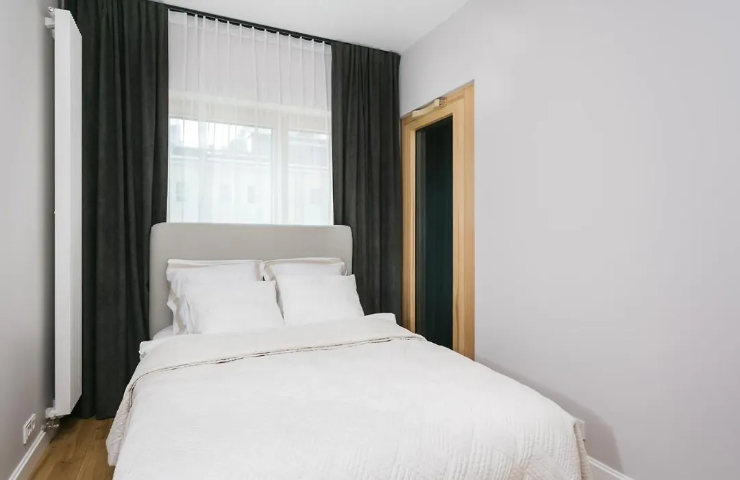 Urban Chic - Luxury Stay At Mennica Residence Warsaw-1