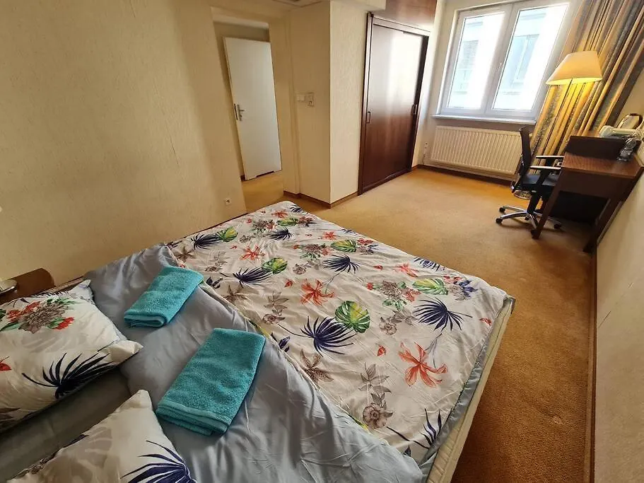 10Q - Z6 Apartment 606-1