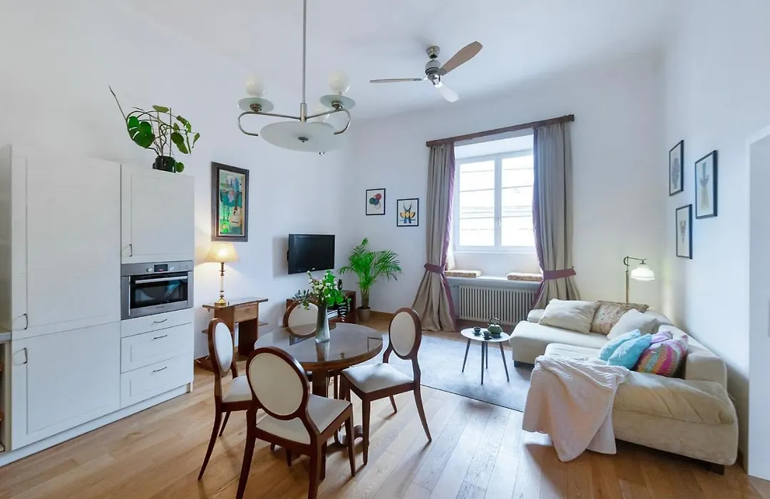 Grand Theatre Premium Apartment. Super Central.-1