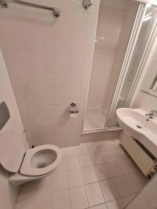 10Q - Z6 Apartment 205-1