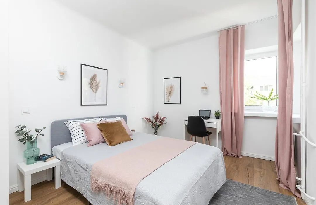 Superapart Nowolipki 23, Unwind In Urban Chic Apartament-1