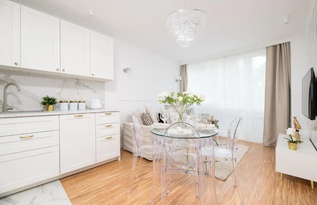 Glam & Modern By Cooee Apartments-1