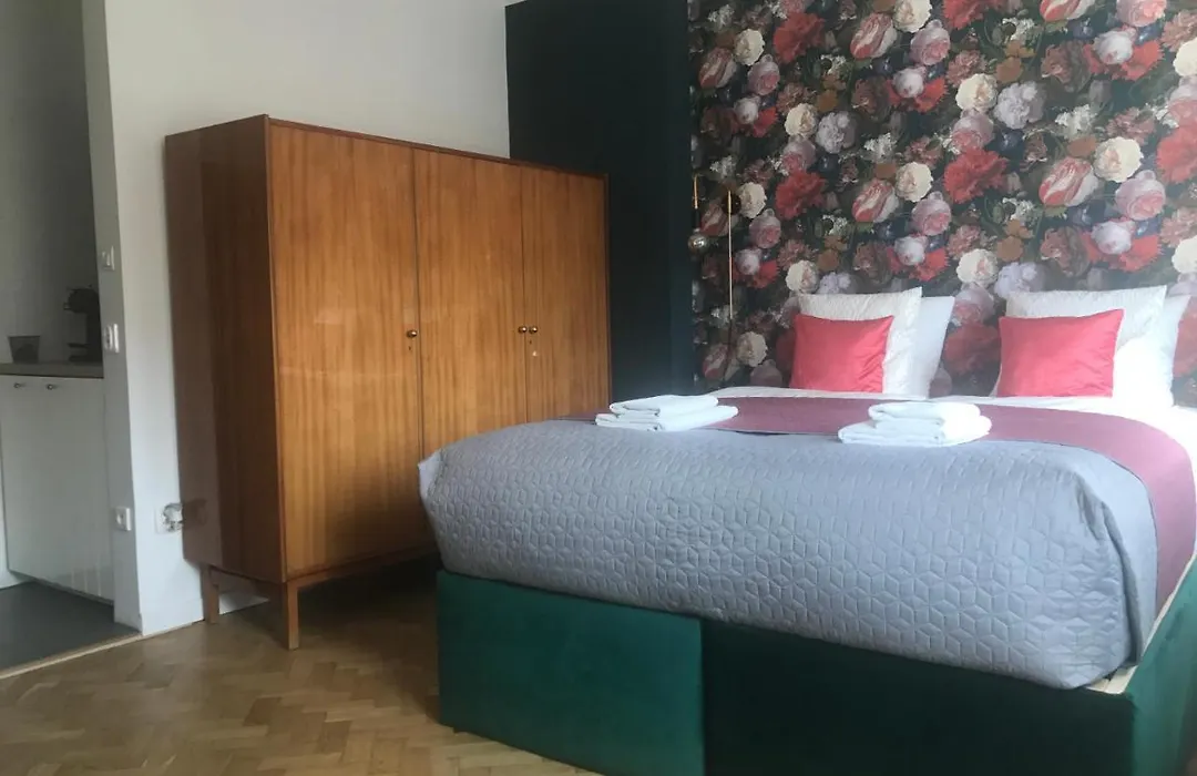 Apartament MOOD pl. Zbawiciela-1
