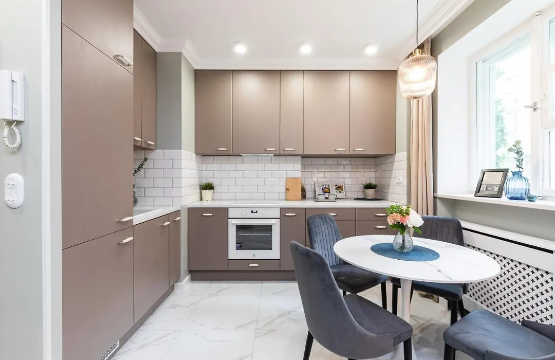 SuperApart Wojska Polskiego, Serene Urban Retreat with Skyline Views-1