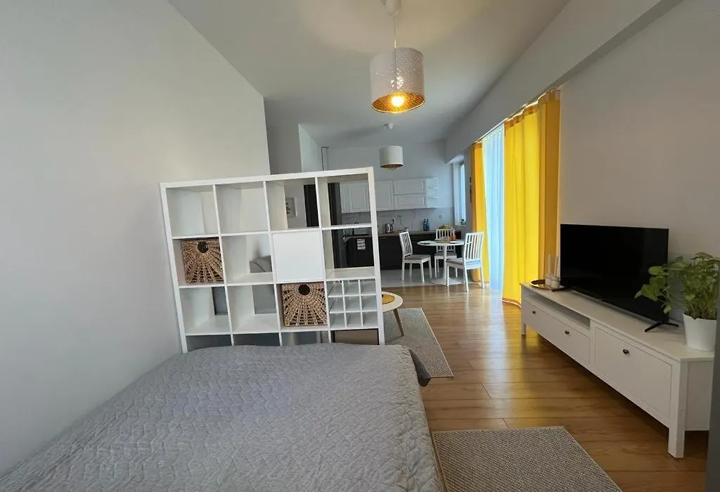 R House - Brand New Apartments With Patio And Garage-1
