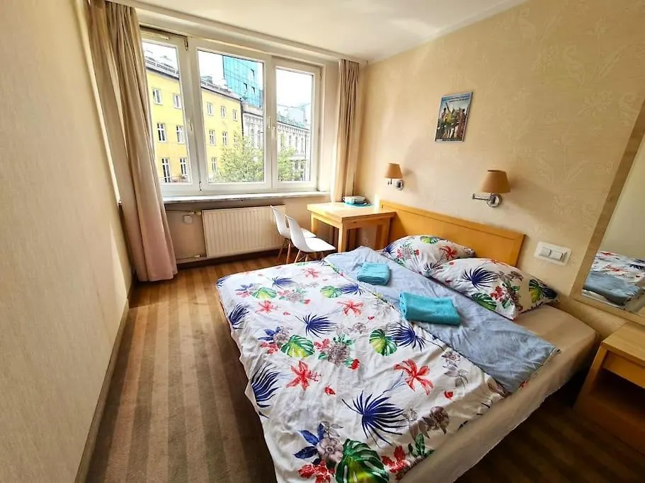 Fantastic Waw - Z6 Room - 303A-1