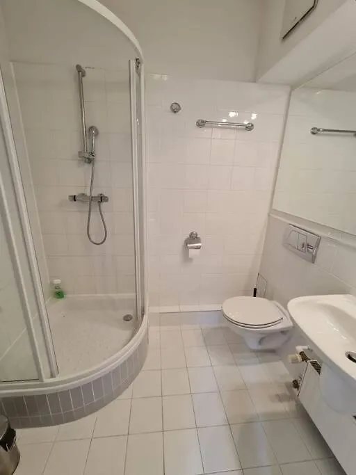 Fantastic Waw - Z6 Room - 304A-1