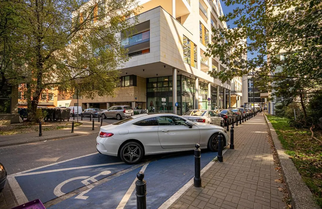 Warsaw Atelier - Central, Parking, Metro Nearby - By Rentujemy-1