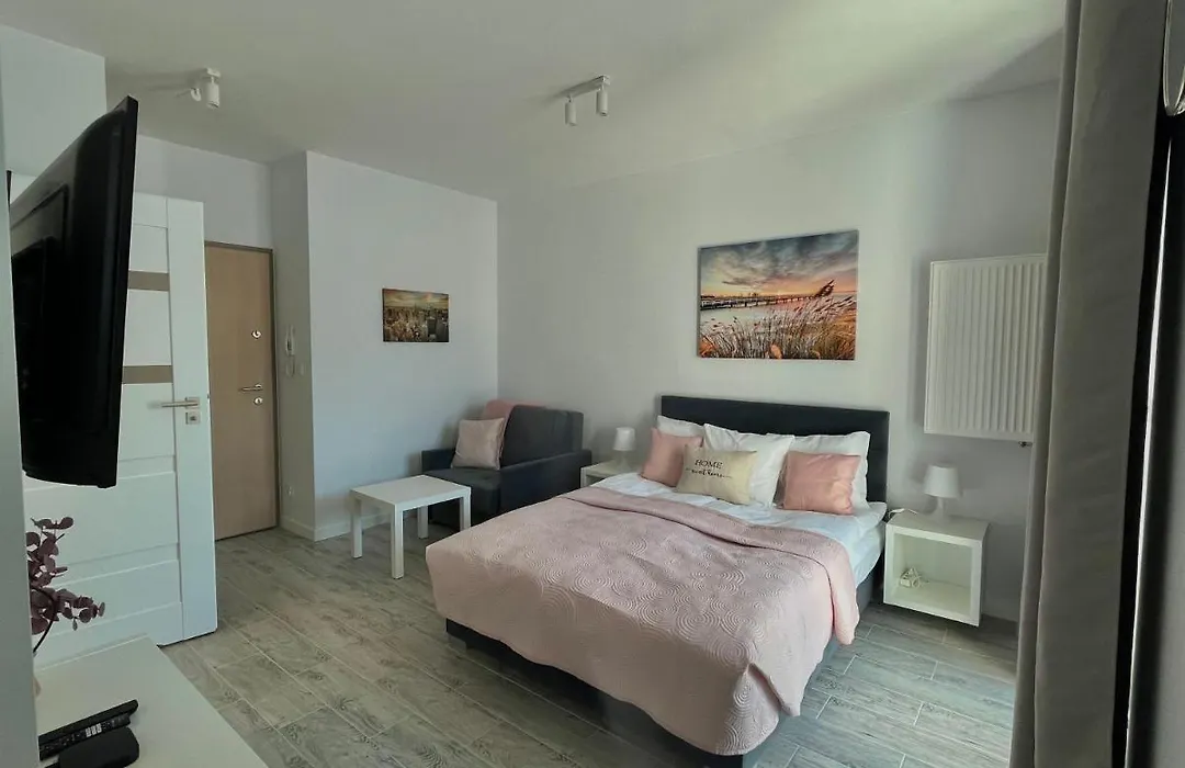 Studio Apartment Raspberry By Galeria Polnocna-1