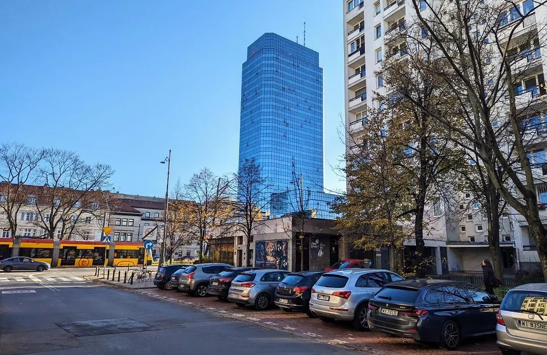 Bella Luna Luxury Suites - Oasis Gem in Warsaw-1