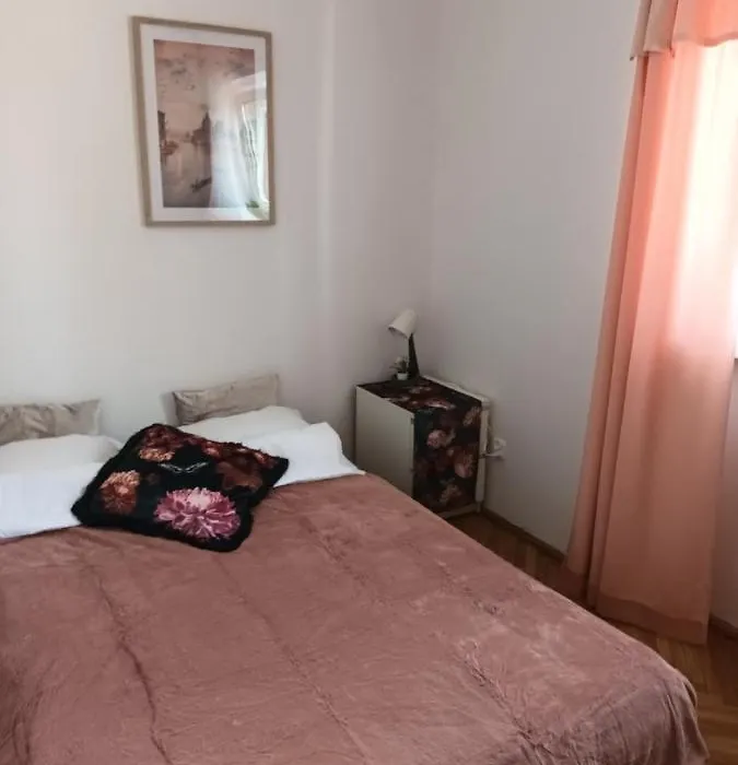 Apartament Złota 67-1