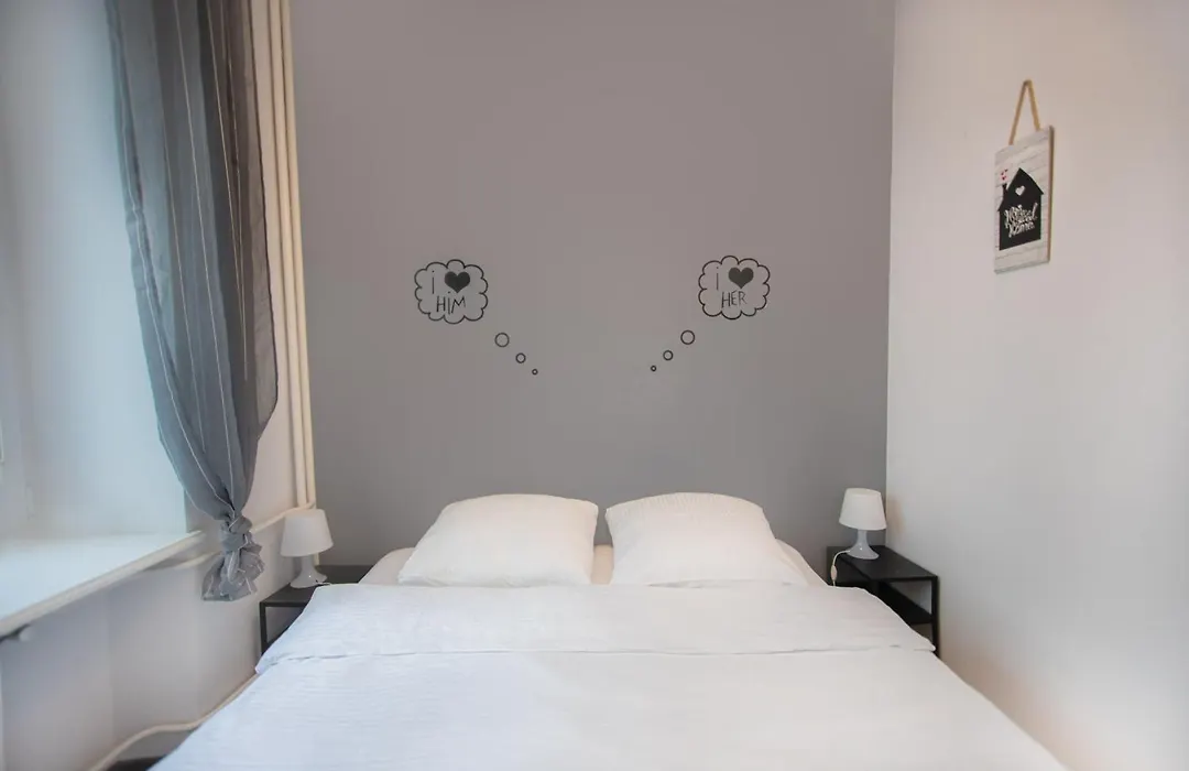 Poznanska Apartment. Great Location. City Center-1