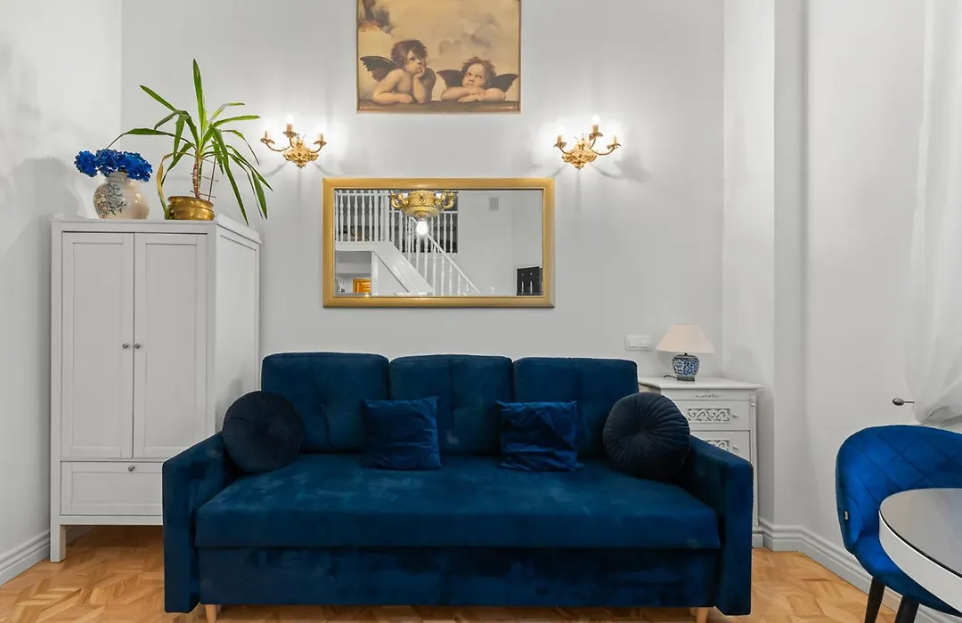 Beautiful Flat. Great Location.-1