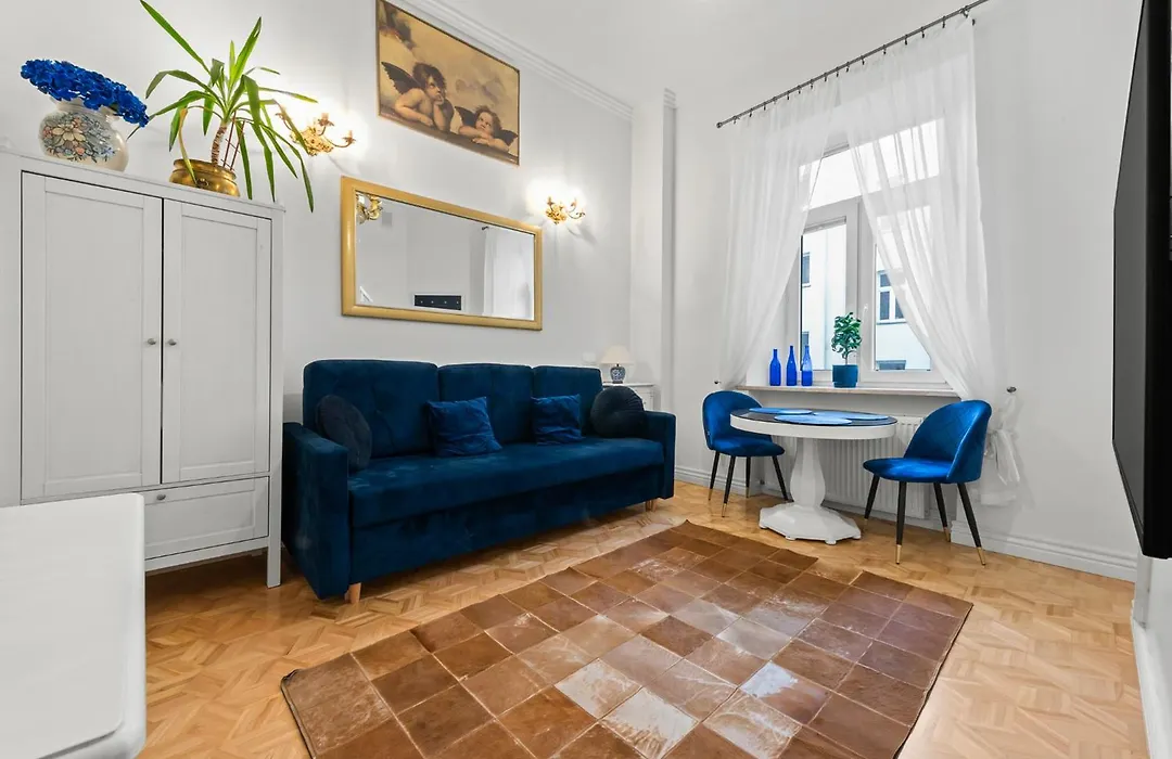 Beautiful Flat. Great Location.-1