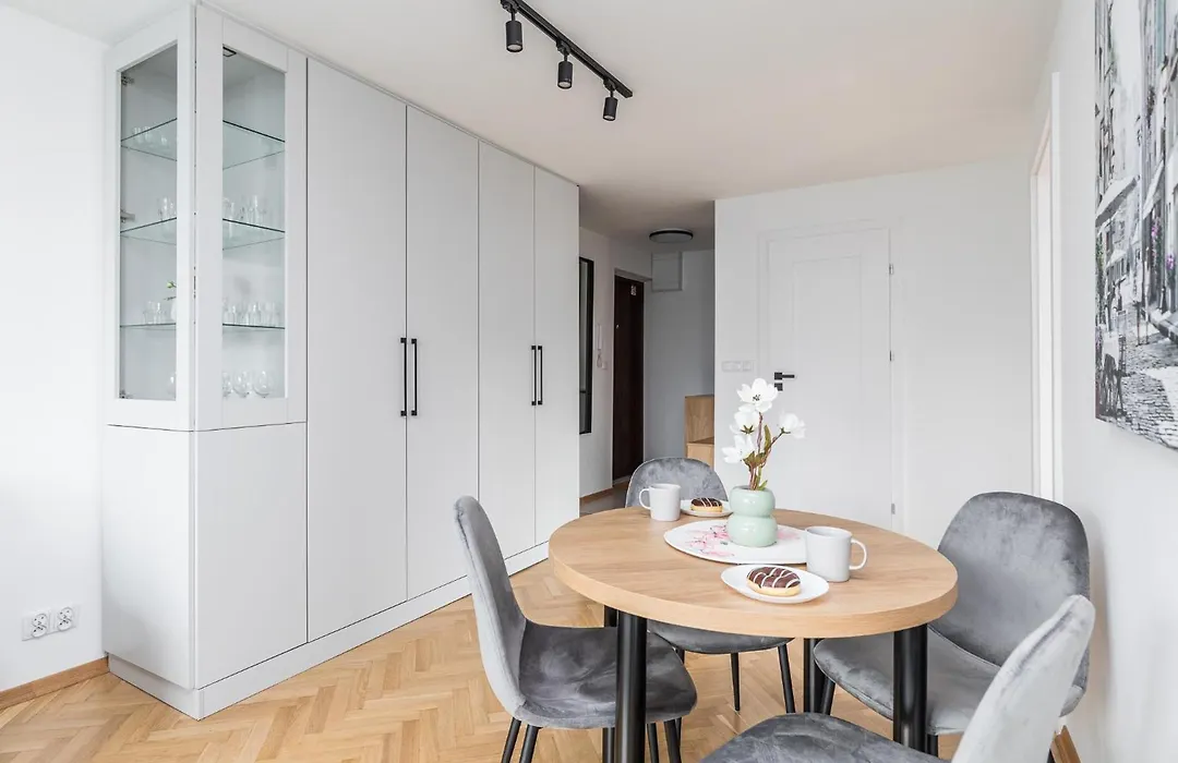 Superapart Zelazna 34-1