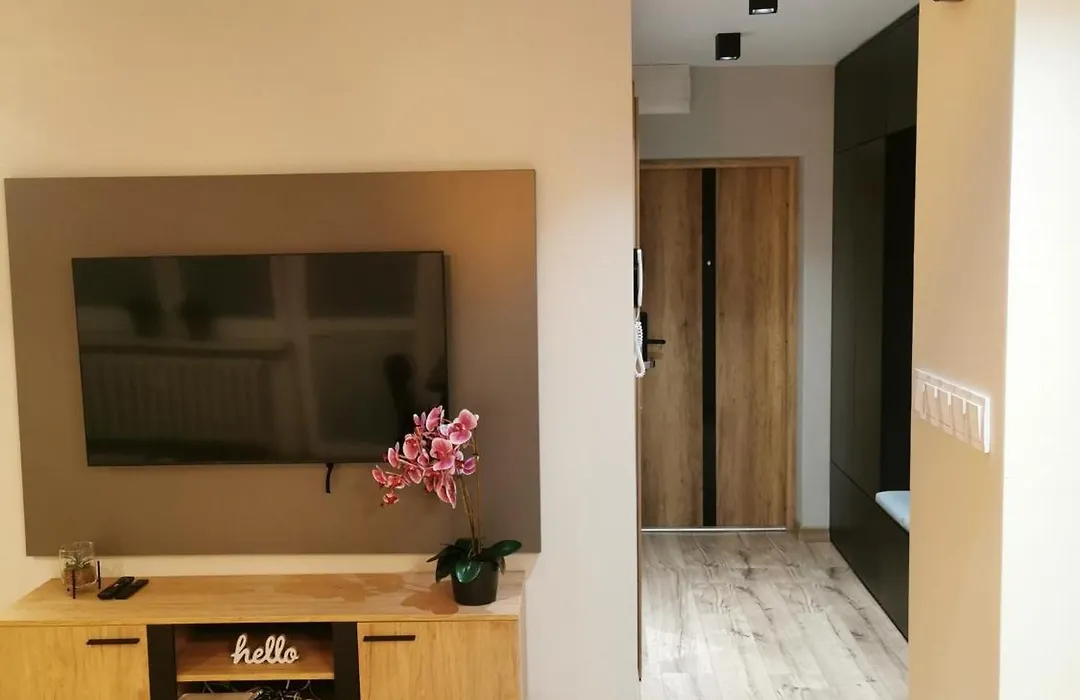 Crackedbrick Warsaw Rentals-1