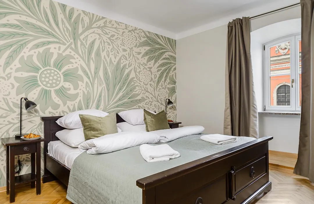 Old Town Serviced P&O Apartments-1