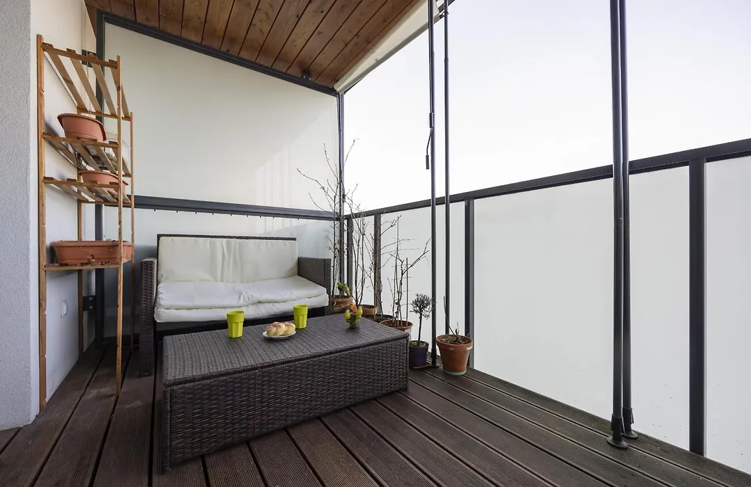 Business Studio Sikorskiego by Noclegi Renters-1