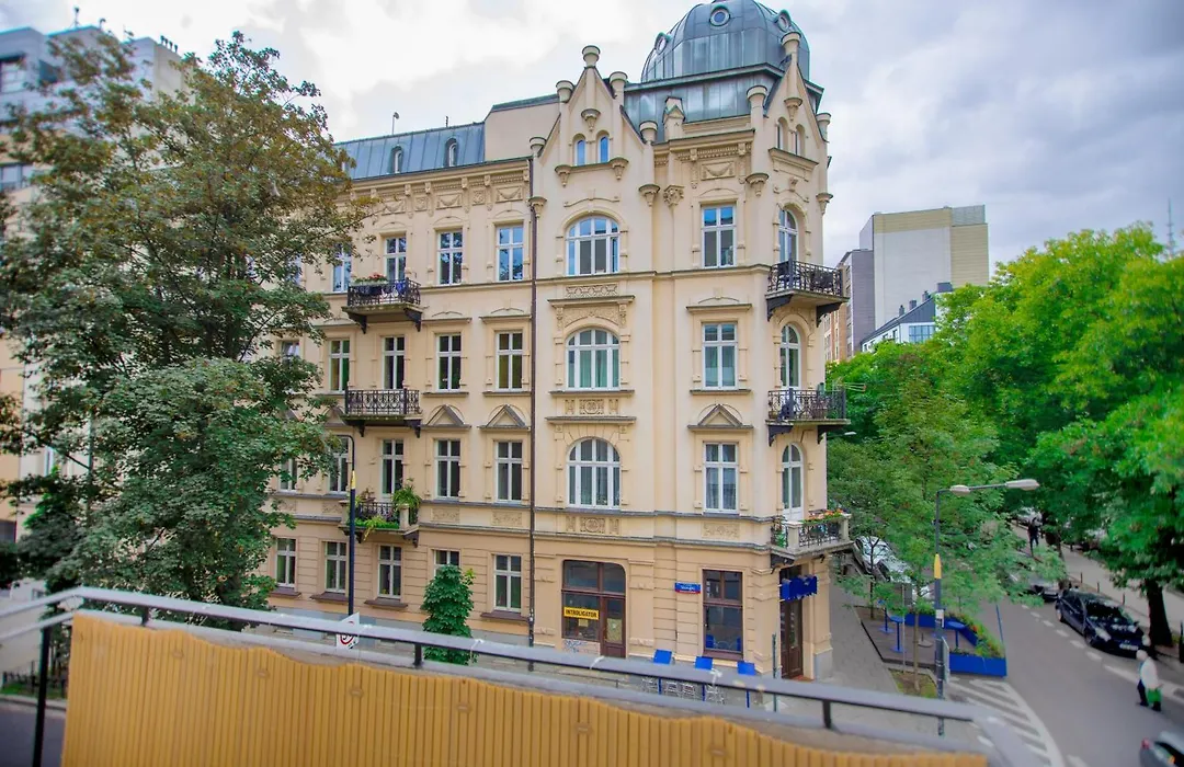 Hoza Str Apt. Great Location. Close To Everything.-1