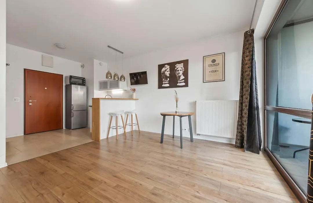 Lovely Studio. Good Location.-1