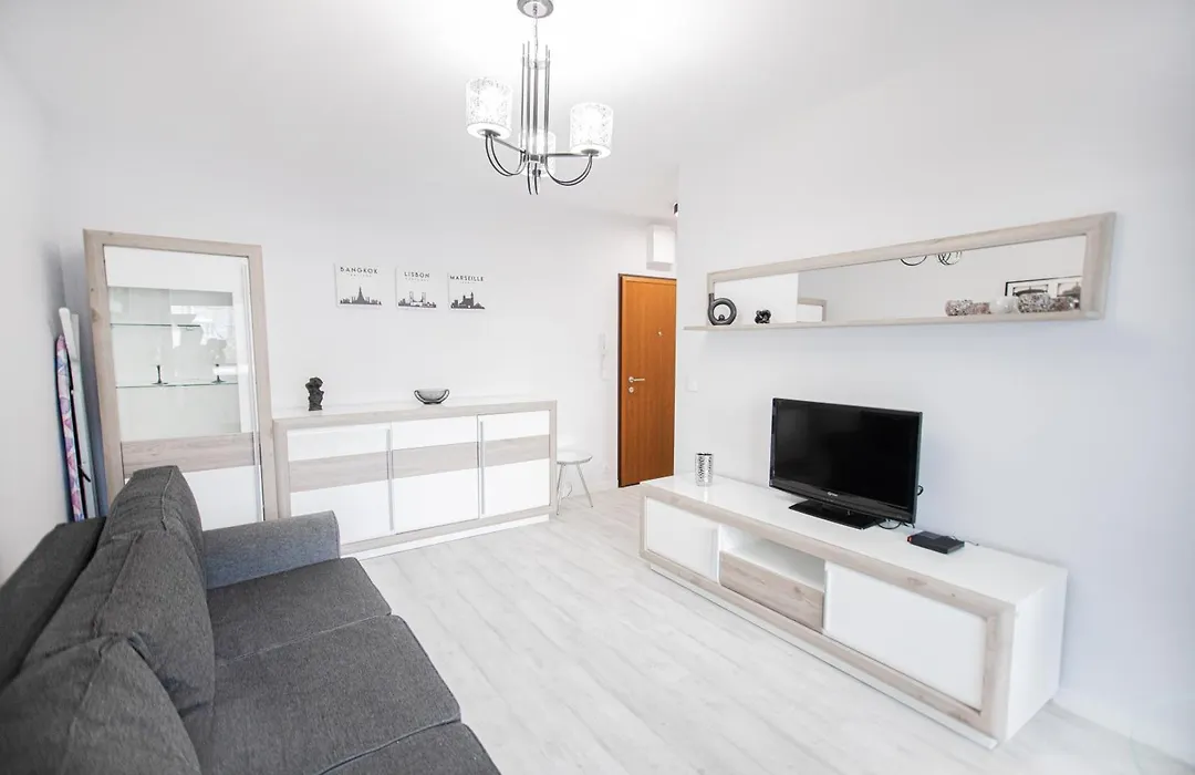 Lovely Studio Close To The Center. Free Parking-1