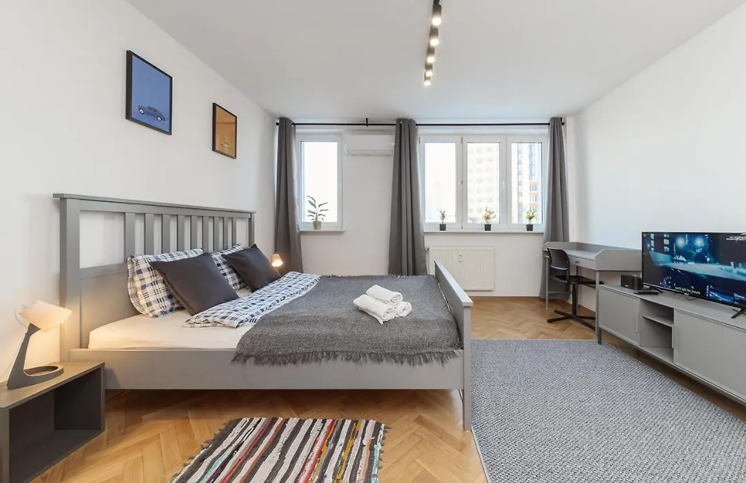 Metro Onz Apartment/Warsaw Central-1