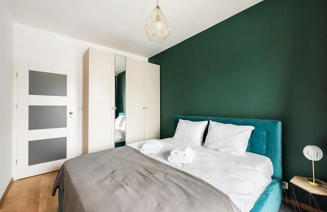 Praga Chic Apartment By Bookinghost-1