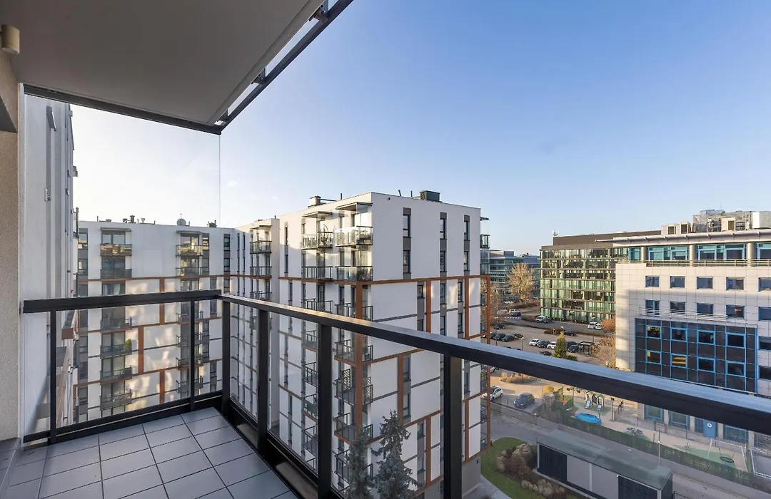 Bright Blue Apartment With Balcony, Parking And Air Conditioning In Warsaw By Noclegi Renters-1
