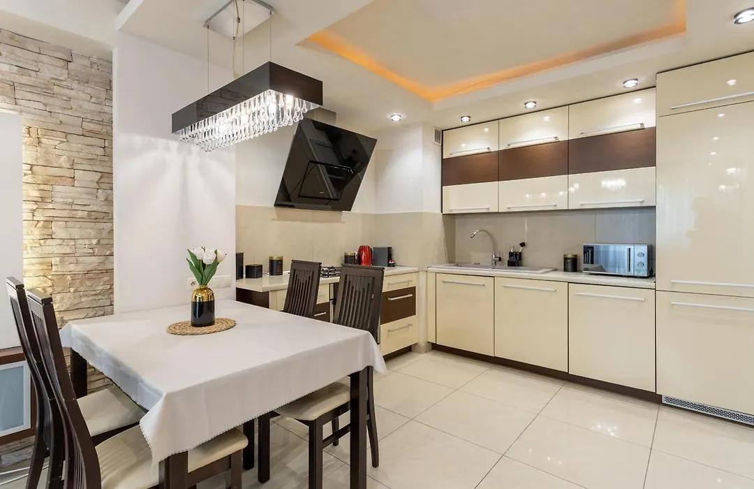 Close-Central Warsaw Apartment - Great Location- Big And Charming Apartment - Grzybowska 5-1