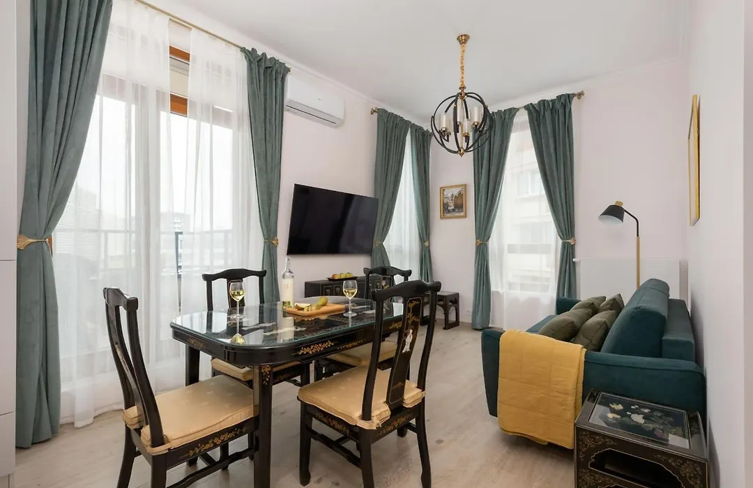 Rent like home - Aleja Solidarności 60B II-1