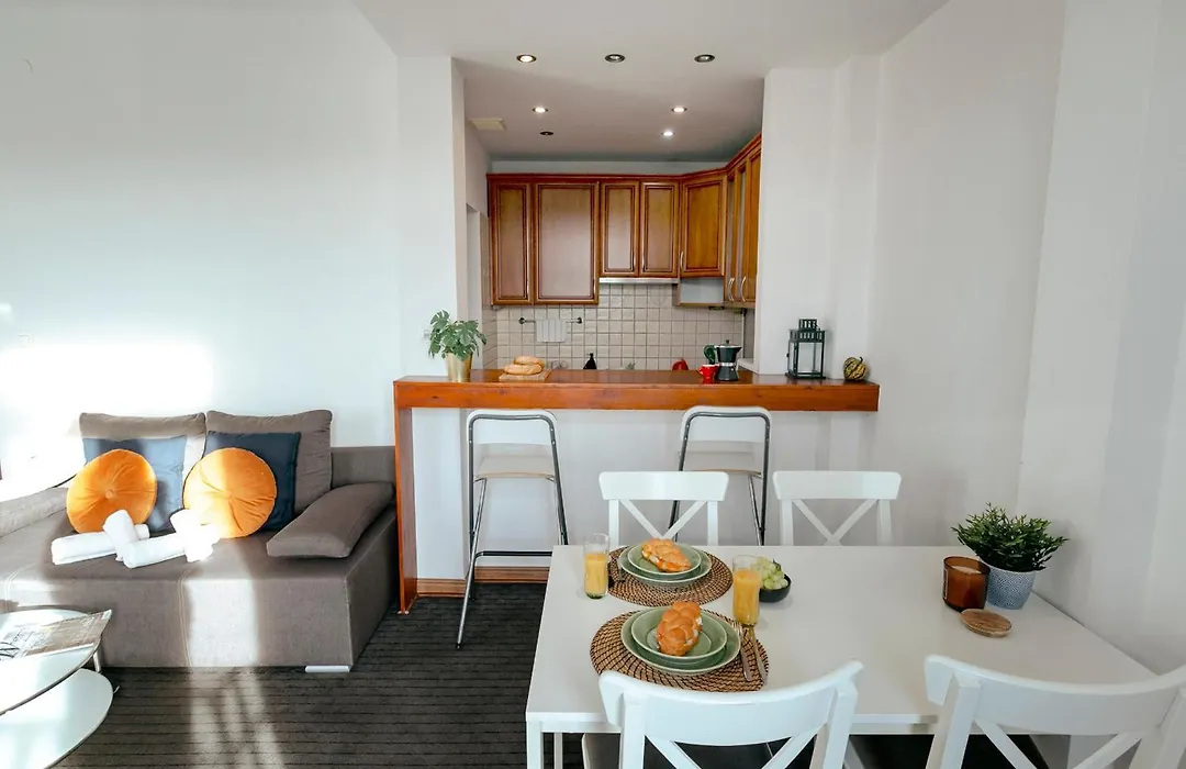 Good Apartments - Plac Konstytucji 6 - Orange-1