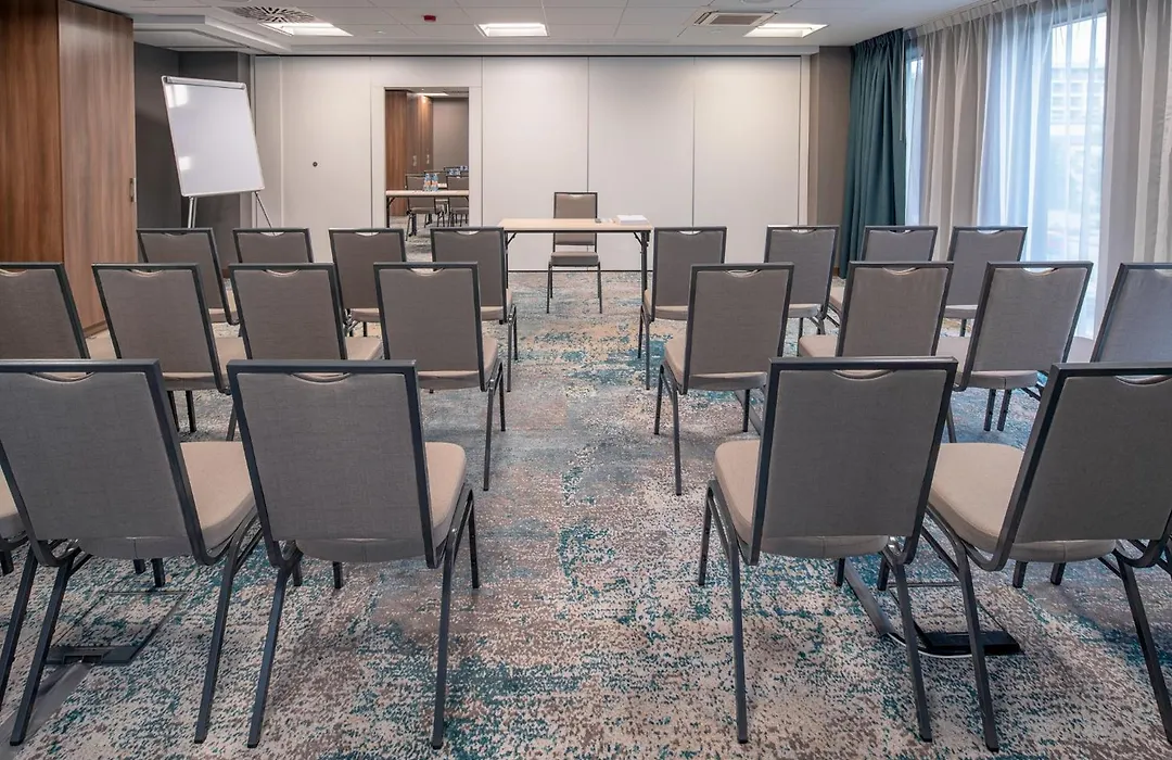 Hampton By Hilton Warsaw Mokotow-1