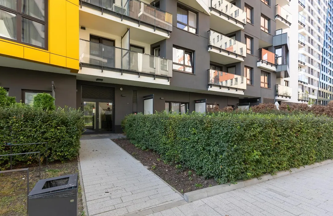 Metro Plocka Exquisite Apartments By Noclegi Renters-1