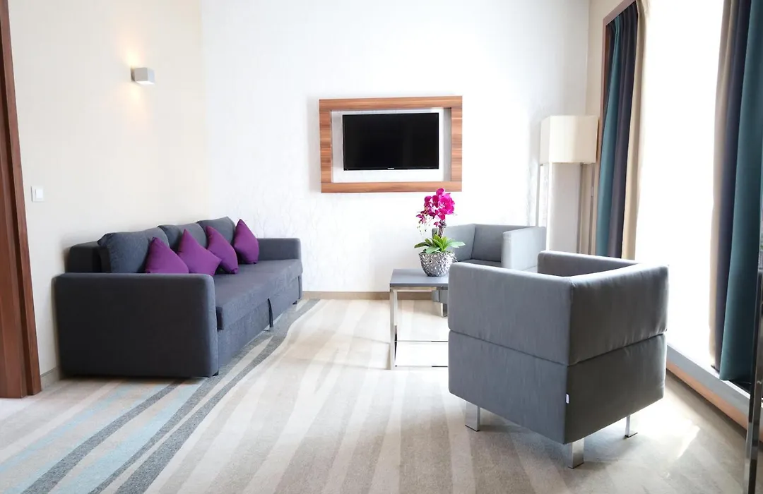 Warsaw Plaza Hotel-1