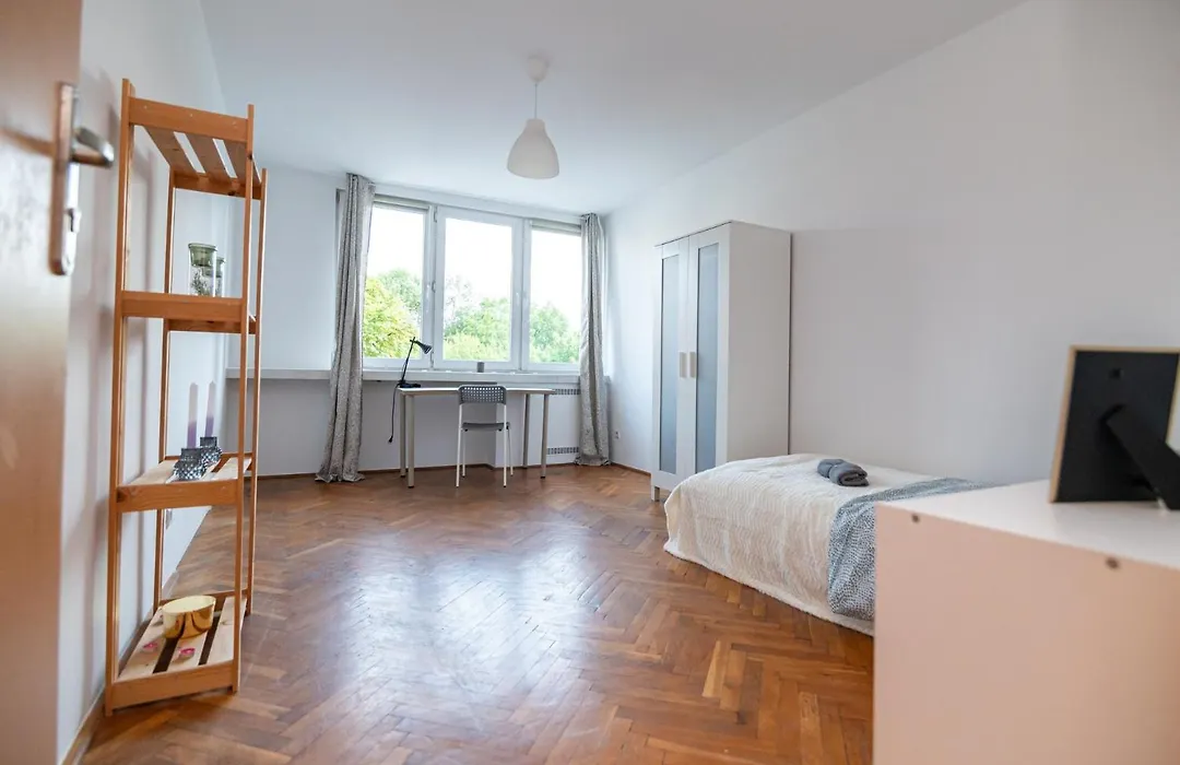 Regem Pokoje Nowogrodzka-1