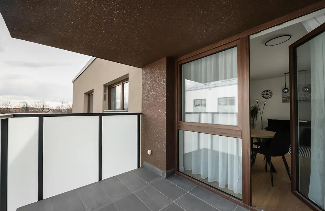 Brzeziny Deluxe Apartment by BookingHost-1