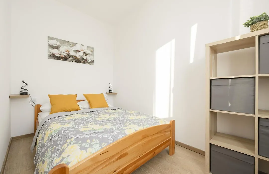 Cozy&Comfortable Apartment Grodeckiego by Noclegi Renters-1