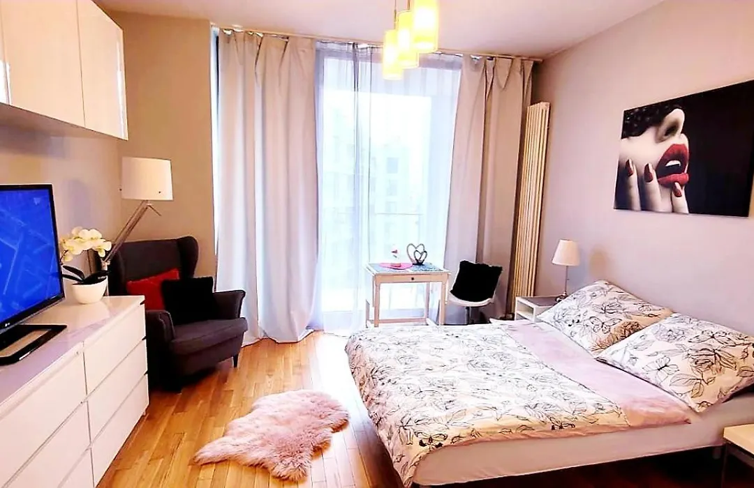 Homecomfort Apartament Romantic Room-1