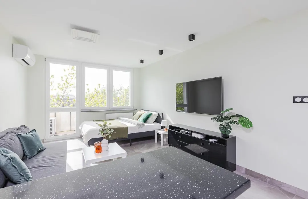 Superapart Saska 48A, Sleek 6Th-Floor Studio With Balcony & Elevator Access-1