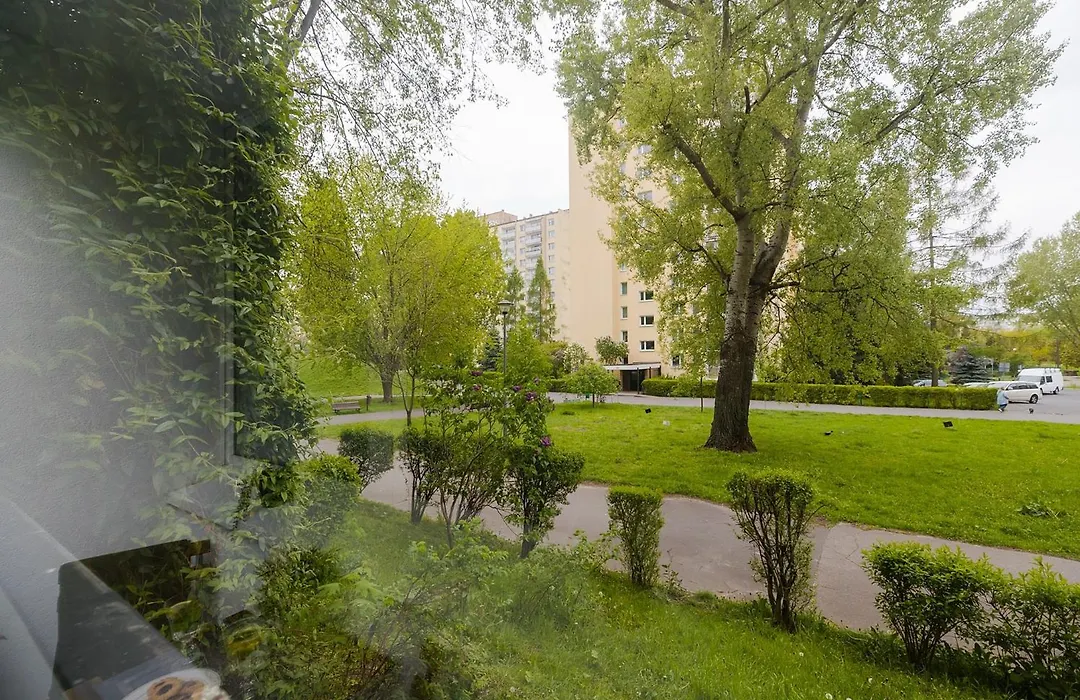 Reymonta Apartment Near Metro Station By Mia-1