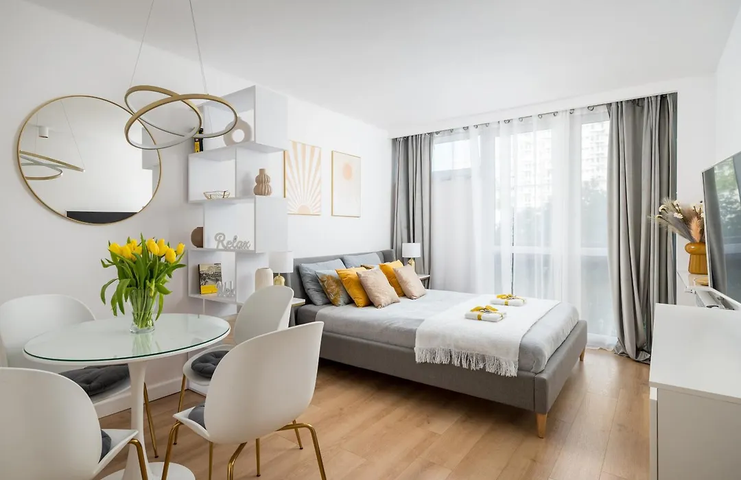 Gold Premium Central Suite 950 M To Central Station Parking-1