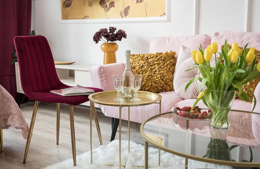Pink Elephant 2X1Br Studio In Historic Tenement House 1 Km From Warsaw Central-1