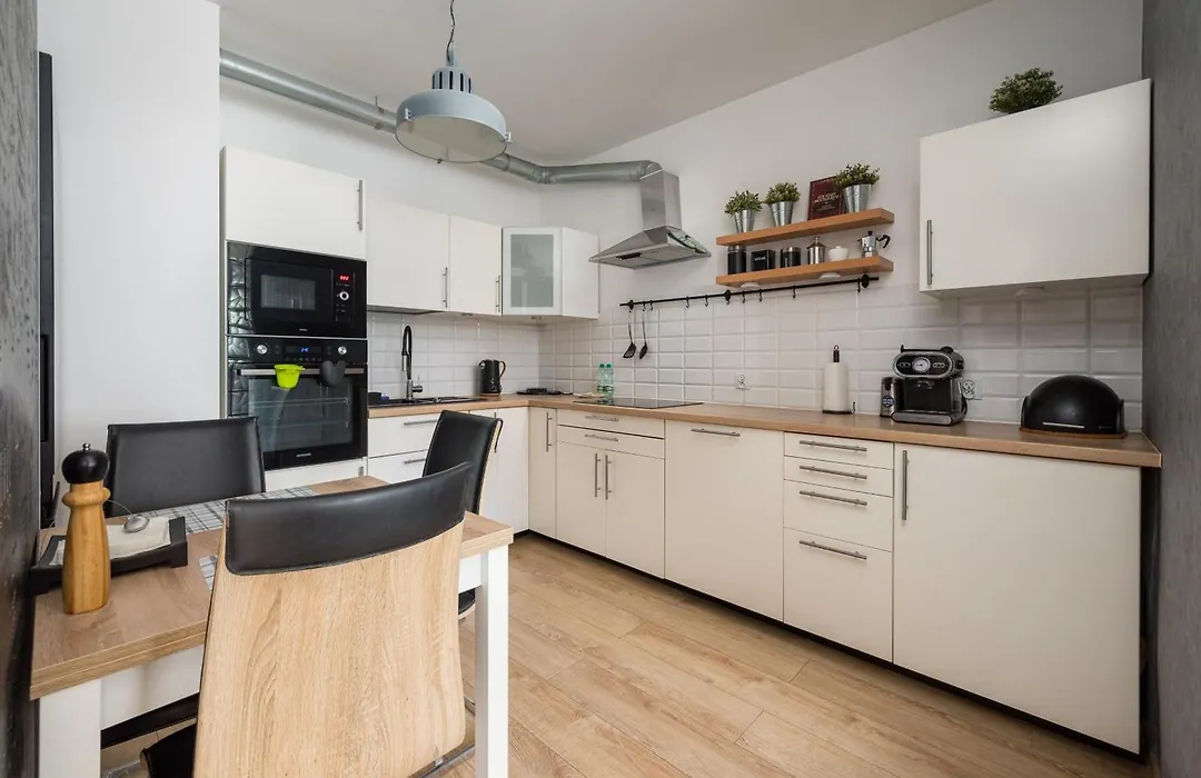 Wola Jana Kazimierza Chic Apartment by BookingHost-1