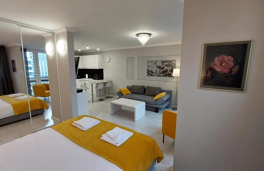 Elegancki Apartament W Sercu Warszawy-1