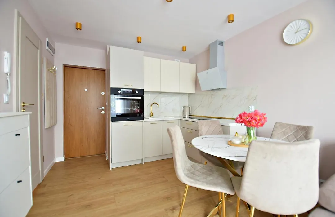 B&P Bank Square Apartment-1